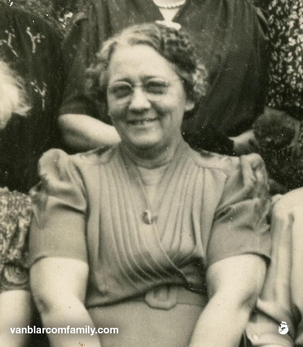 Sarah Bessie Ball Doyle: From a group photo with her sisters in the 1920s